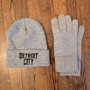 Detroit City Matching Hat and Gloves Set. Size L